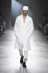 Look 60