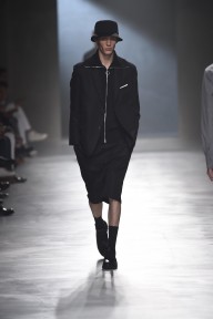 Look 10