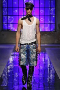 Look 10