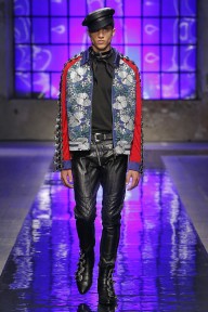 Look 11