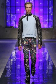 Look 19