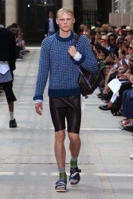 Look 32
