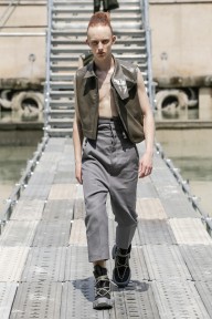 Look 18