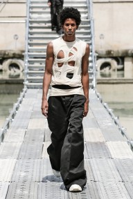 Look 32