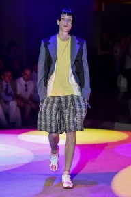 Look 16