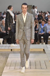 Look 10