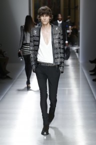 Look 16
