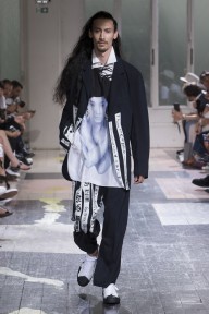 Look 16