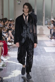 Look 32
