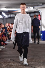 Look 10