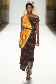 Look 15