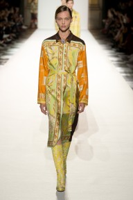 Look 16