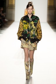 Look 24