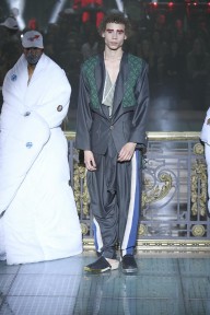 Look 33