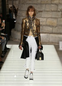 Look 8