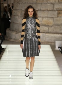 Look 15