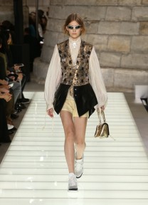 Look 29