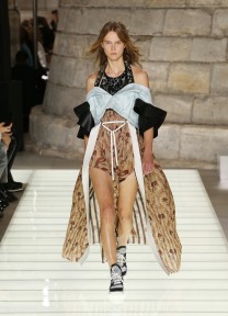 Look 32