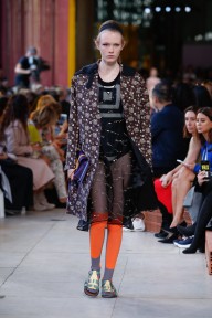 Look 18