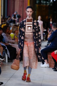 Look 17