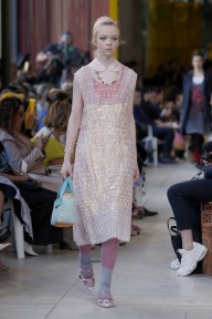 Look 16
