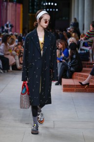 Look 10