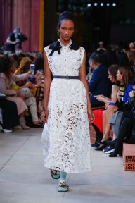 Look 7