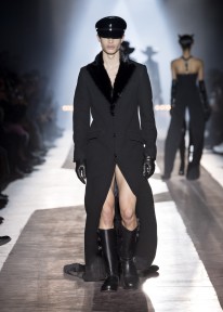 Look 15