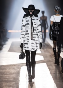 Look 16