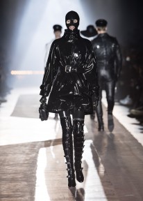 Look 18