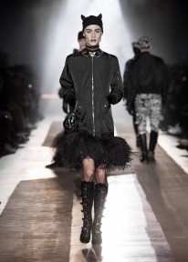 Look 25