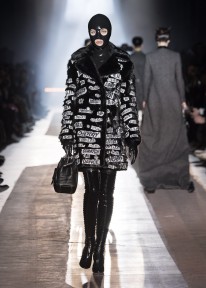 Look 32