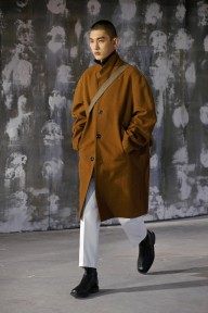 Look 10