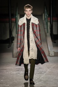 Look 10