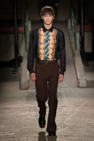 Look 16