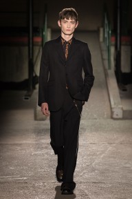 Look 18