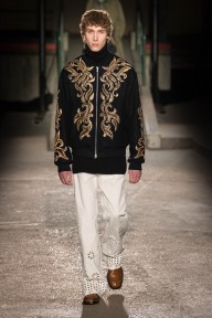Look 30