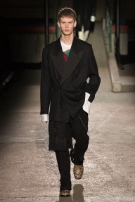 Look 60