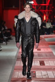 Look 24