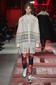 Look 28