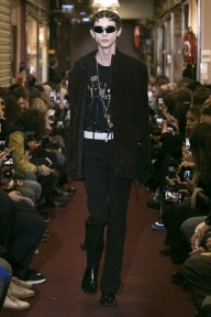 Look 10