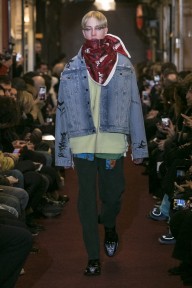 Look 18