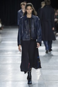 Look 32