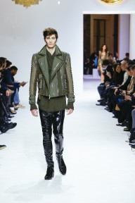 Look 3