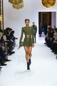 Look 15