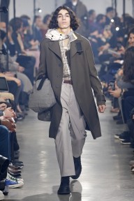 Look 16