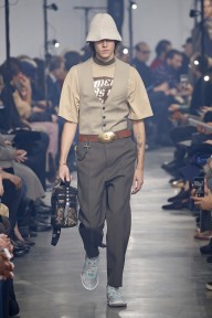 Look 18
