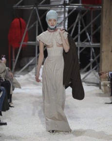 Look 10