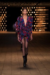 Look 16