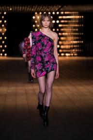 Look 15